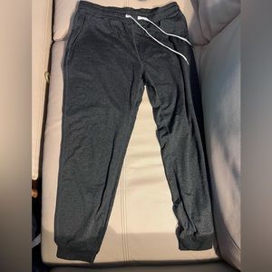 Vuori Performance Joggers